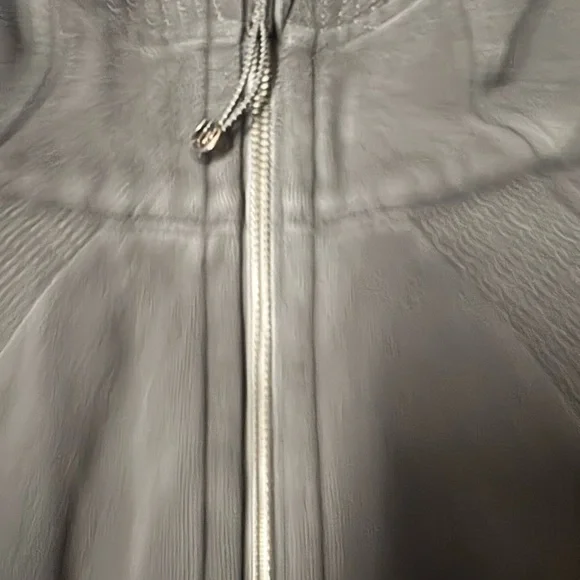 Lululemon Scuba sz8 - Picture 3 of 6